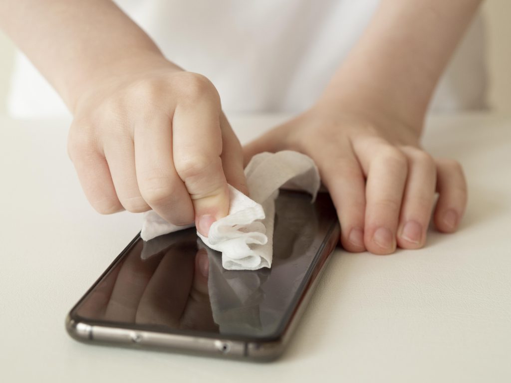 門面擔當 — 螢幕清潔(最影響視覺印象)